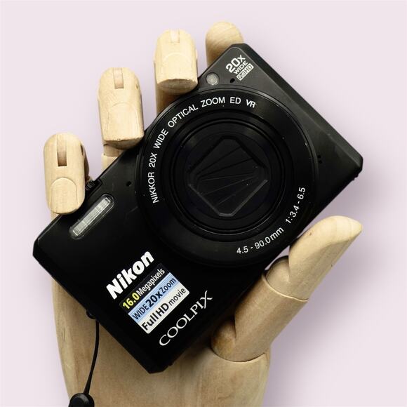 Nikon Coolpix S7000 Digital Camera | 16MP | Black - Picture 1 of 5
